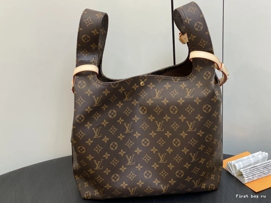First bag ru GM Atlantis LOUIS VUITTON 0729